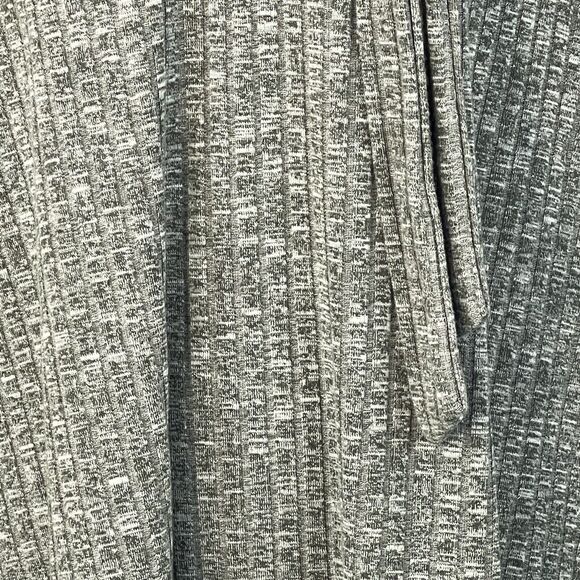 Lane Bryant SZ 18-20 Tunic Top Sleeveless V-Neck Stretch Slits Tie Neck Green - Picture 9 of 10